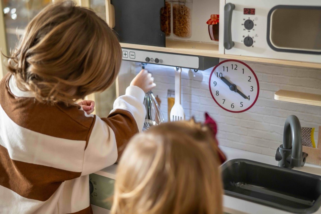 Holiday Gift Guide: The Best Gifts for Siblings to Share - Dollhaus