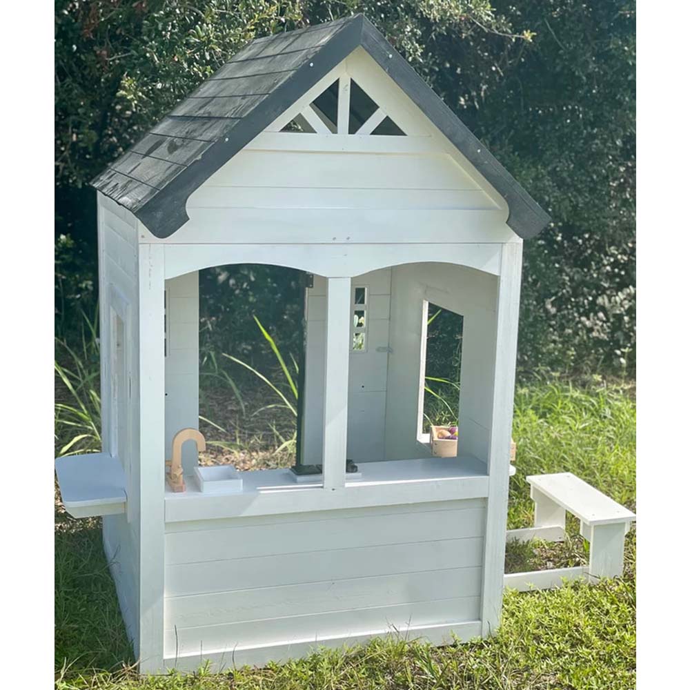 2MamaBees_Zahara_Playhouse_Back_View_In_Grass