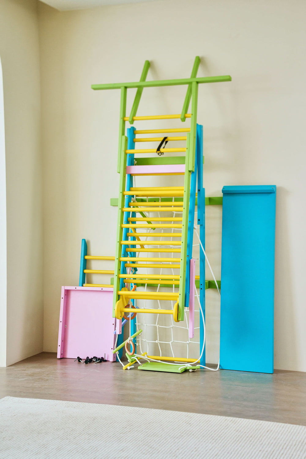 Avenlur Grove Indoor Jungle Gym - Dollhaus