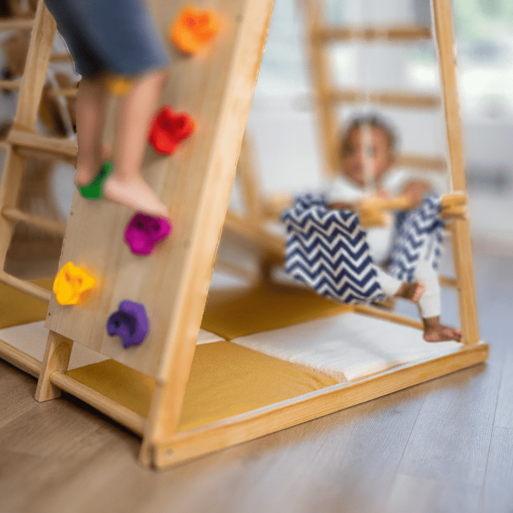 Avenlur Large Indoor Playset Mat - Dollhaus