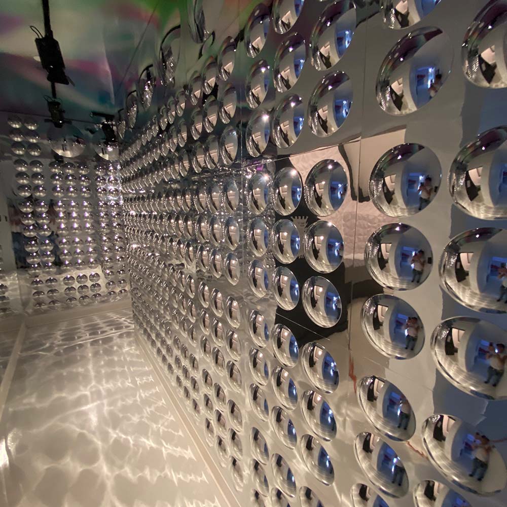 Litezilla_Silver_Bubble_Wall_Installation