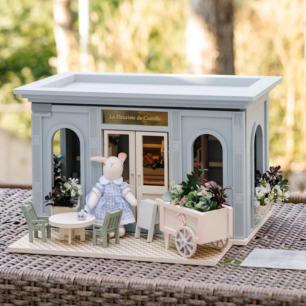 Little_Forest_Animals_Flower_Shop_Store_Front_with_Doll