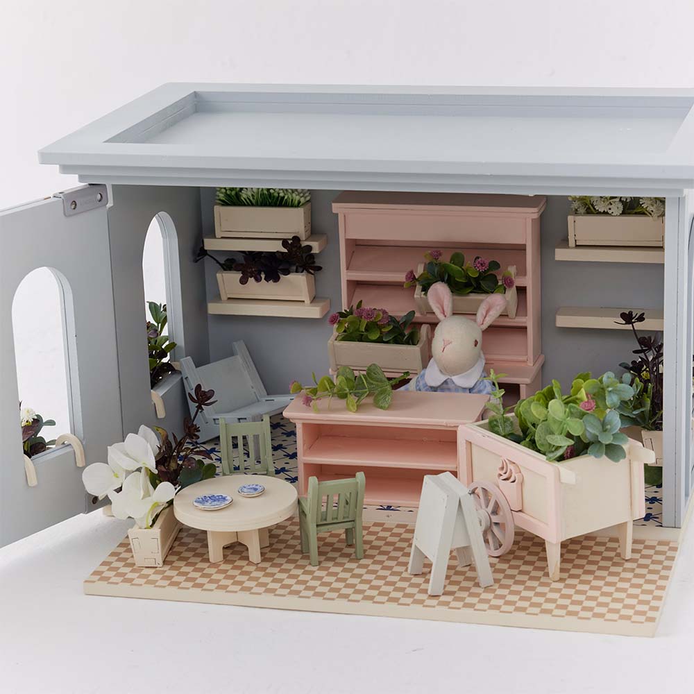 Little_Forest_Animals_Front_View_Shop_Door_Open