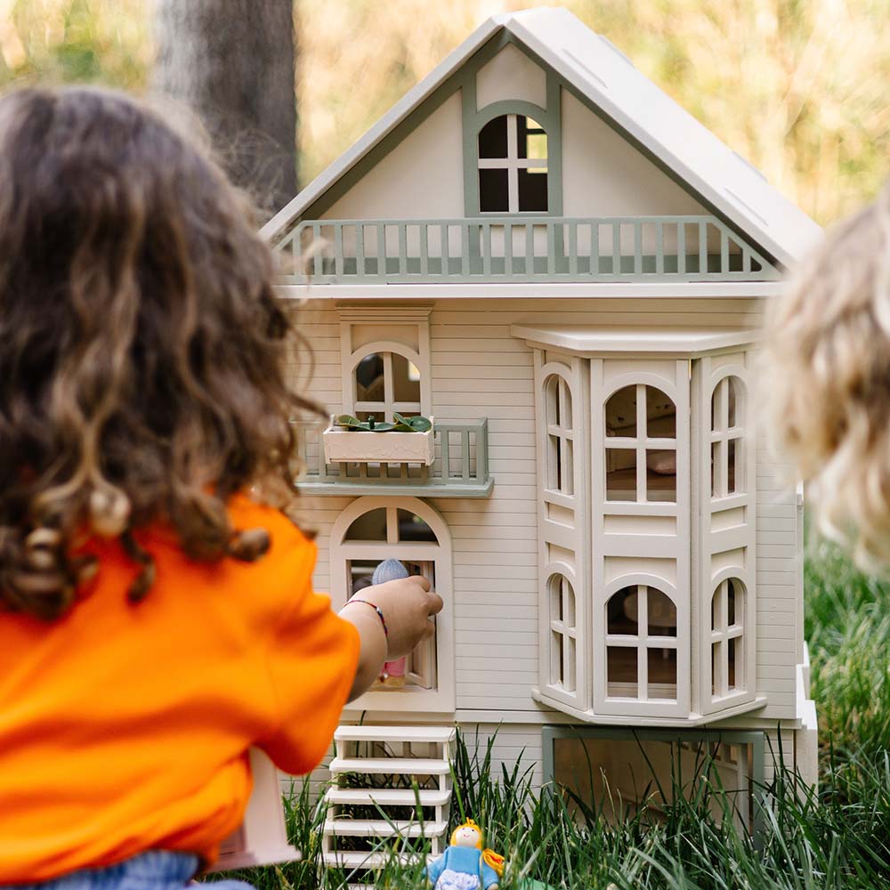 Little_Forest_Animals_House_Of_San_Francisco_Dollhouse_Outside_House_Front_With_Children_Playing
