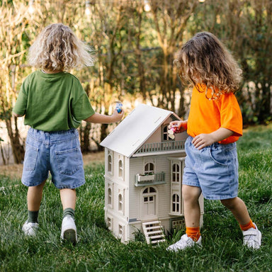 Little_Forest_Animals_House_Of_San_Francisco_Dollhouse_Outside_with_Kids_Running