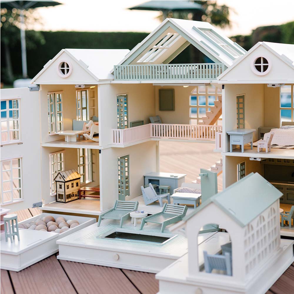Little_Forest_Animals_House_of_Palm_Beach_Dollhouse_Back_View_Doors_Open
