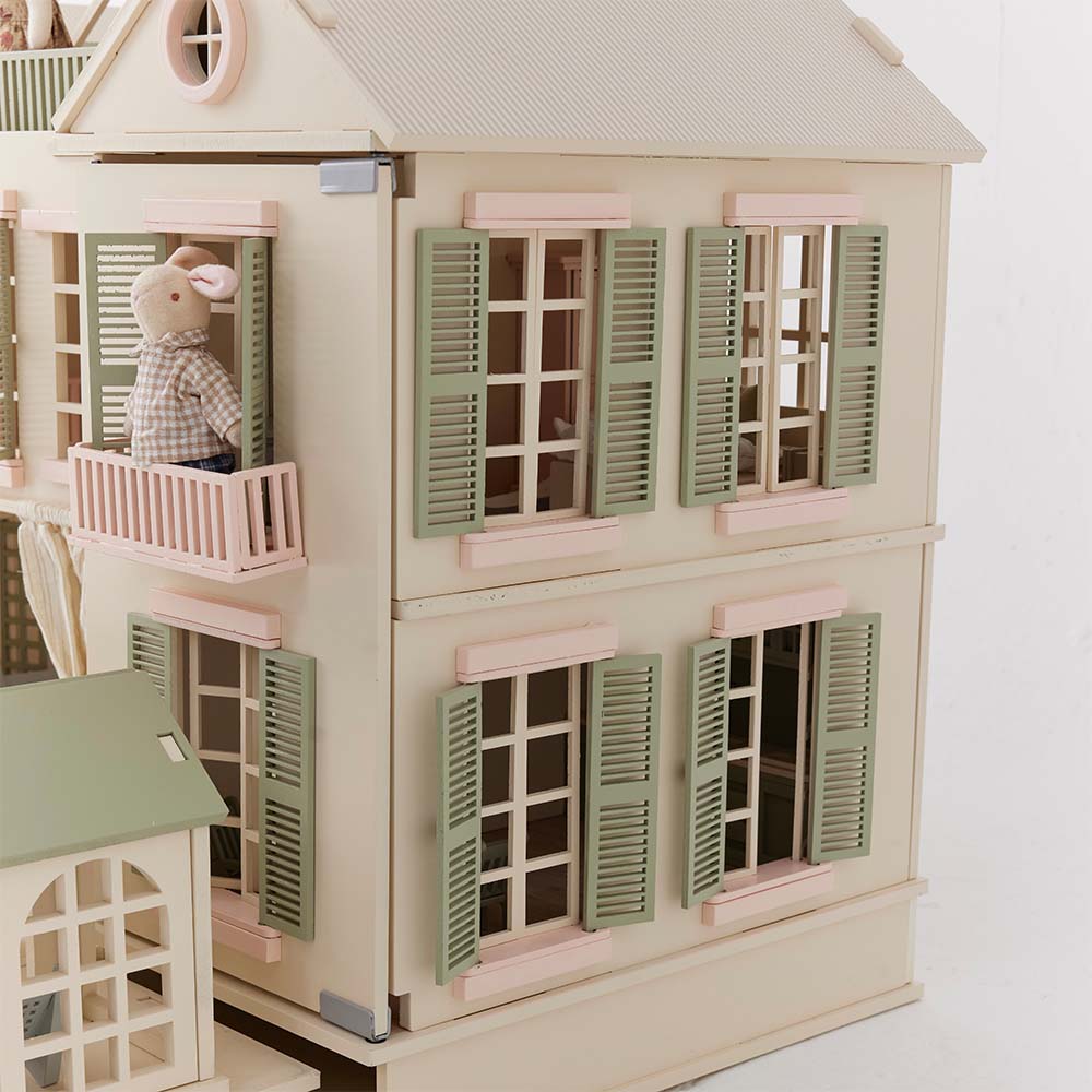 Little_Forest_Animals_House_of_Palm_Beach_Dollhouse_Windows_Close_Up