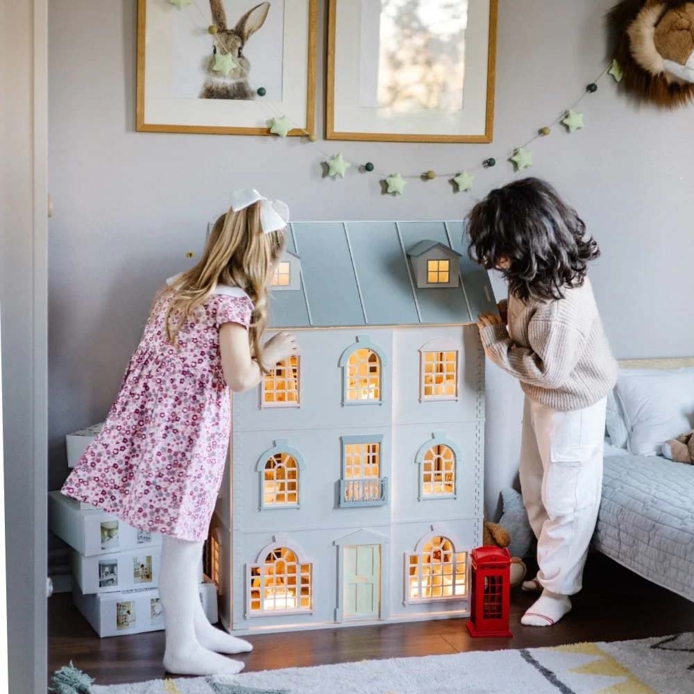 Little_Forest_Animals_London_House_Dollhouse_with_Children