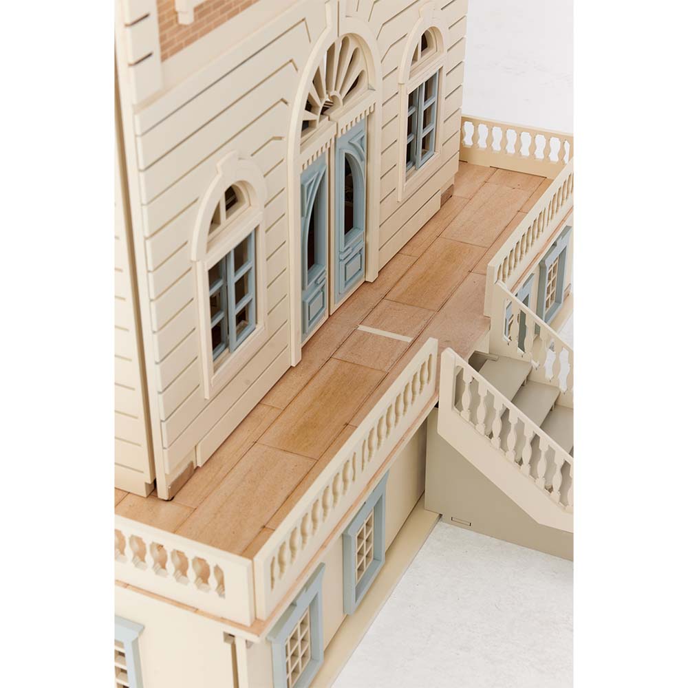 Little_Forest_Animals_NYC_Dollhouse_Porch_Close_Up