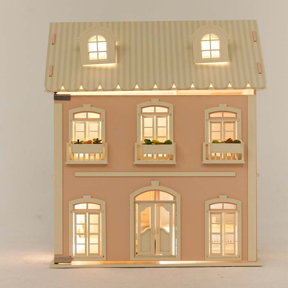 Little_Forest_Animals_Nice_Dollhouse_With_Lights