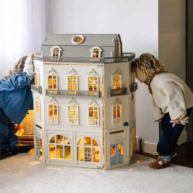 Little_Forest_Animals_Paris_Dollhouse_Children_Playing