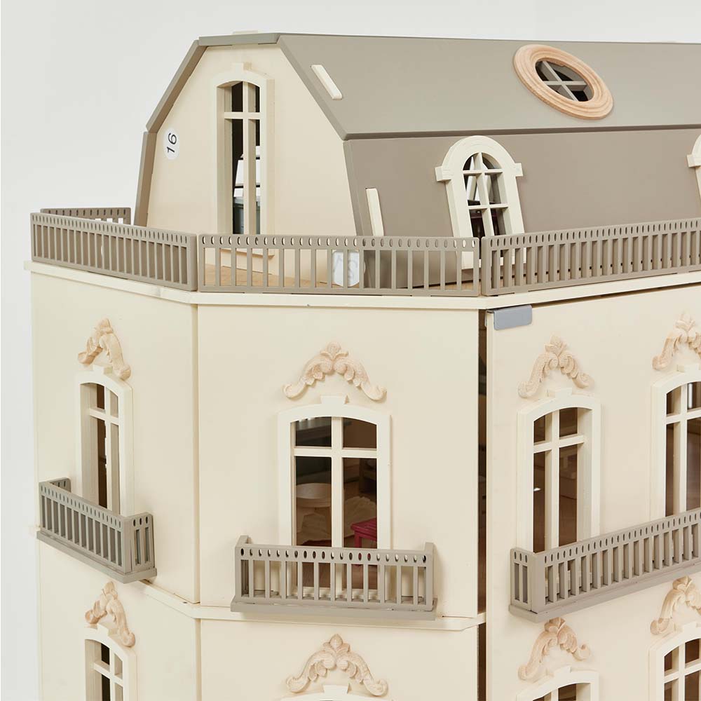 Little_Forest_Animals_Paris_Dollhouse_Top_Floor_Close_Up