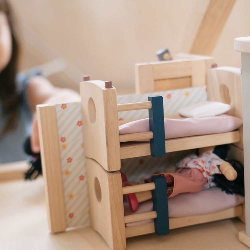 Plan Toys Children's Room Dollhouse Furniture Set - Dollhaus