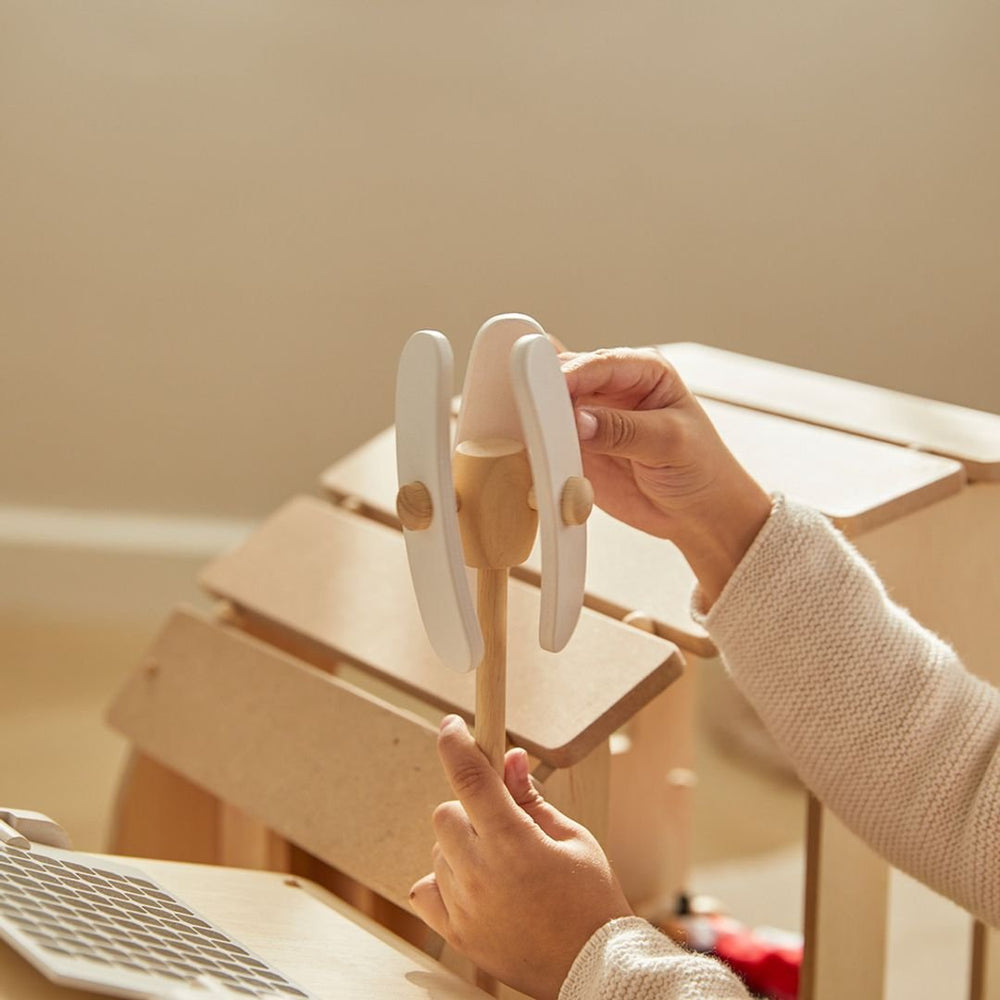 Plan Toys Green Dollhouse with Furniture - Dollhaus