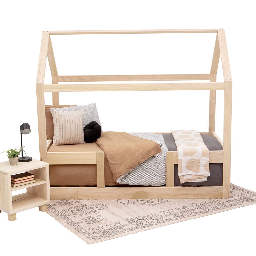 Purveyor_15_Everglades_Bed_Side_View_with_Bedding_and_Furniture