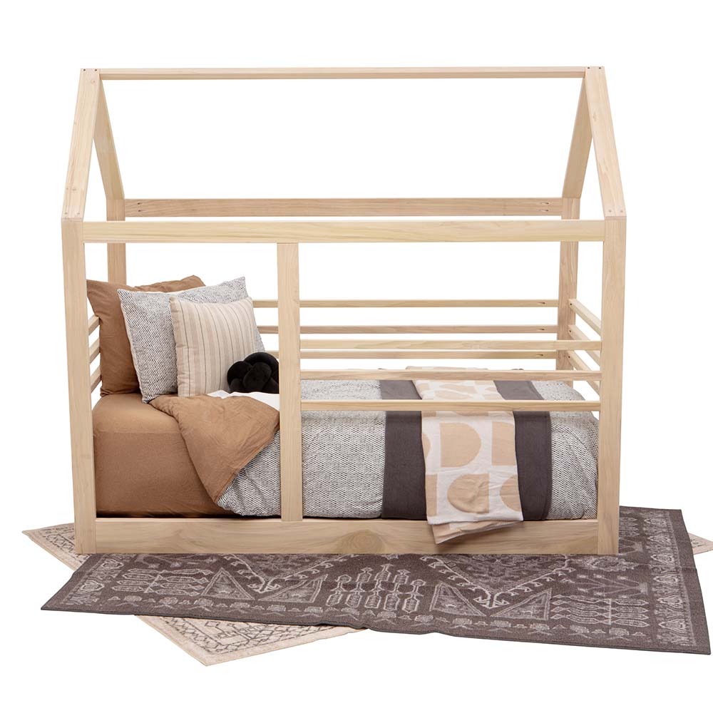Purveyor_15_Meramec_Bed_Side_View_with_Bedding