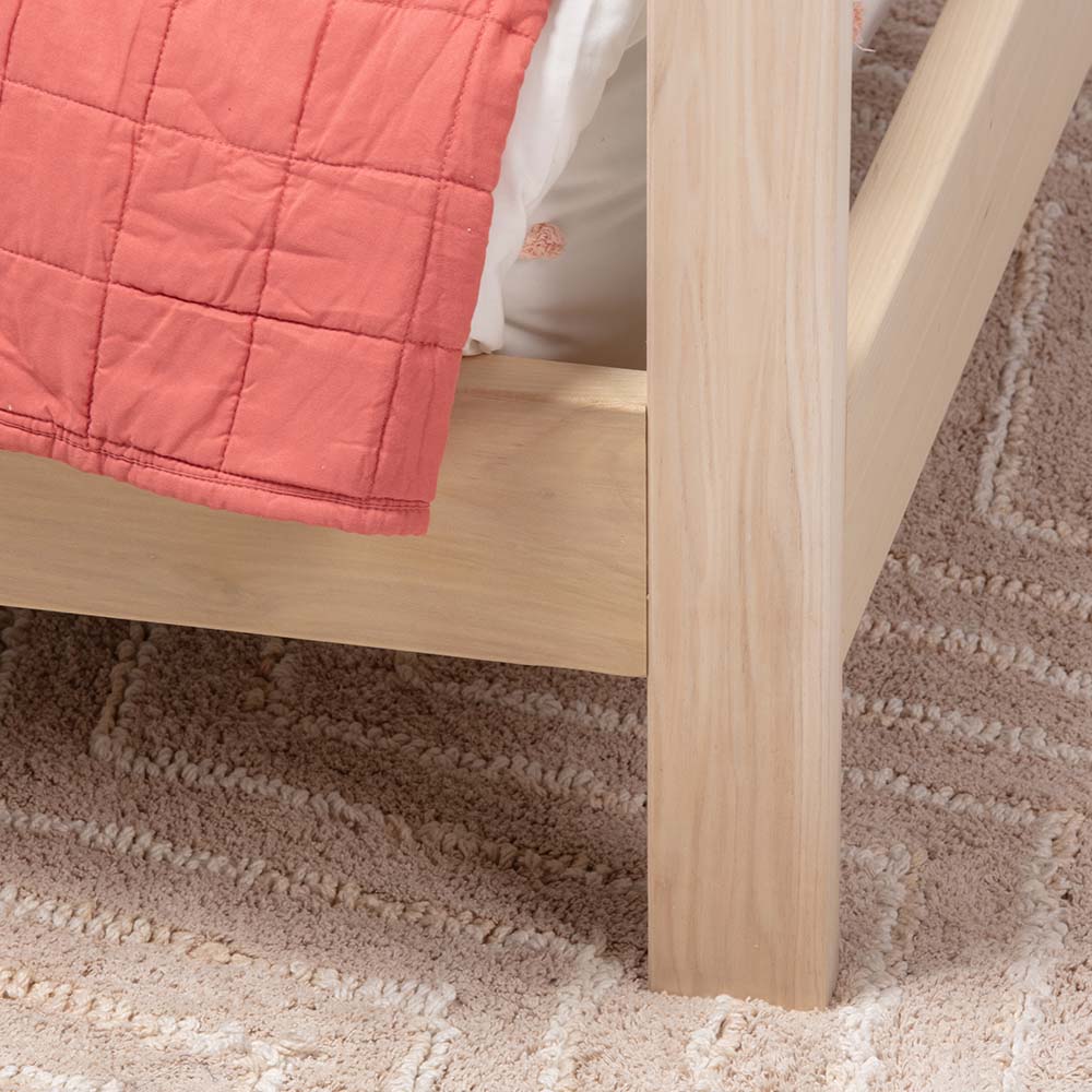 Purveyor_15_Ozarks_House_Bed_Bottom_Corner_Detail_with_Legs