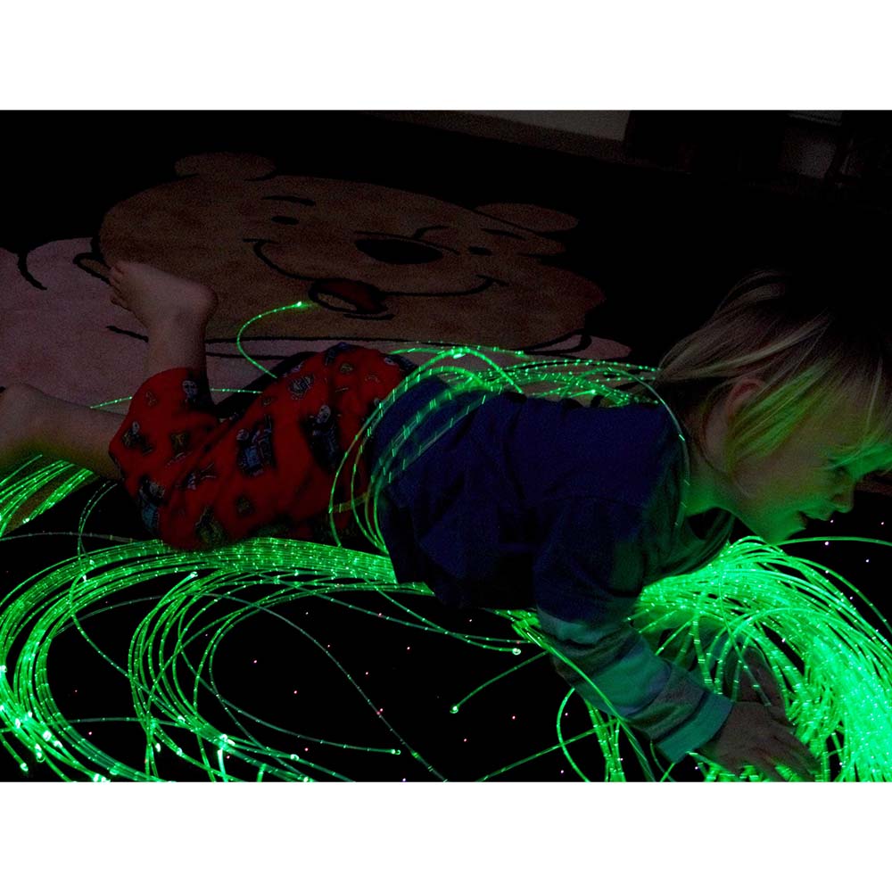 Universal-Fiber-Optic-Lighting-Sparkle-Harness-with-Child-Green