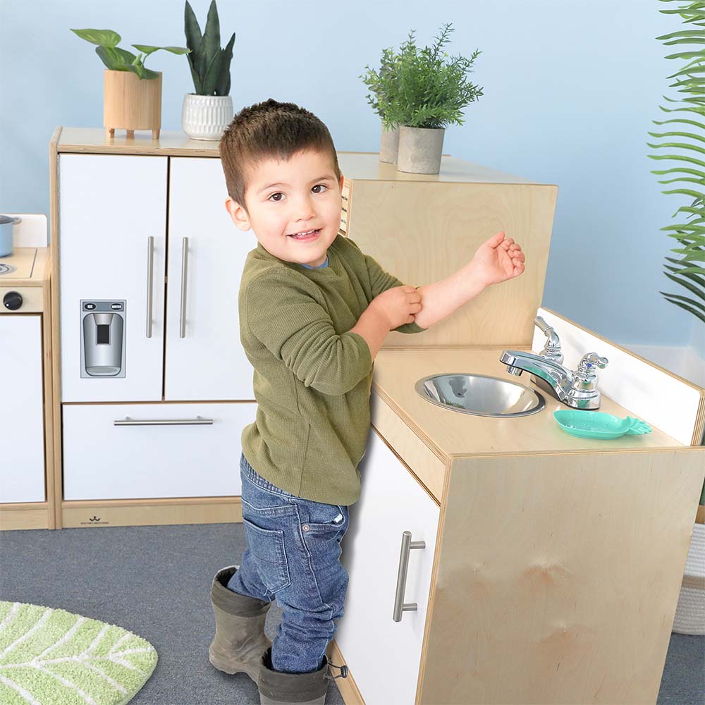 Whitney Brothers Play Kitchen Contemporary Kitchen Ensemble White Child At Sink