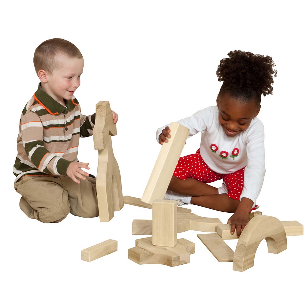 Wood-Designs-Classroom-Blocks-with-Kids-Playing