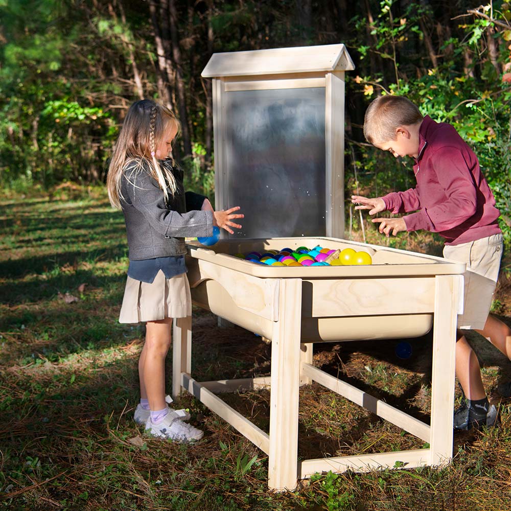 Wood-Designs-Outdoor-Sand-and-Water-Table-Outside